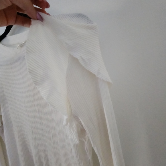 BP. Ruffled shoulder sweater - Picture 3 of 5